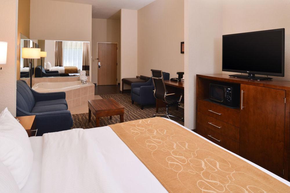 Comfort Lady - The Villages Hotel 3*