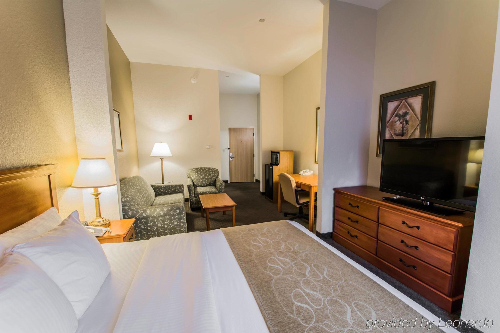 Comfort Lady - The Villages Hotel