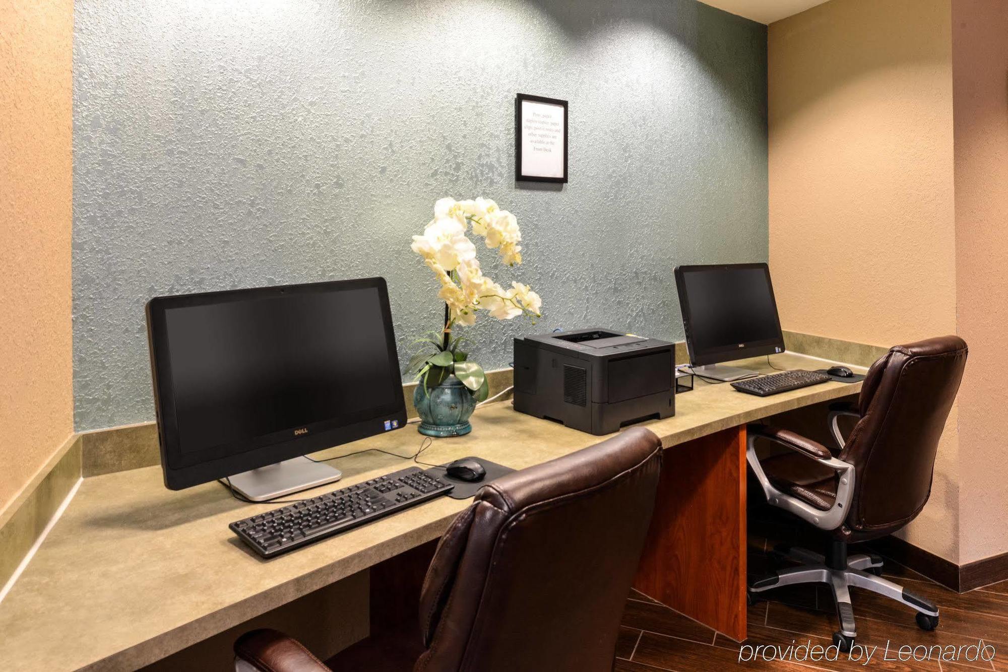 Comfort Lady - The Villages Hotel 3*