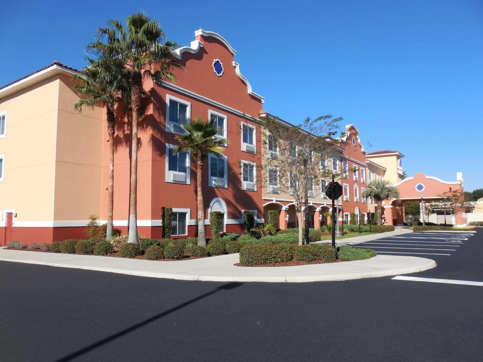 Comfort Lady - The Villages 3* Lady Lake
